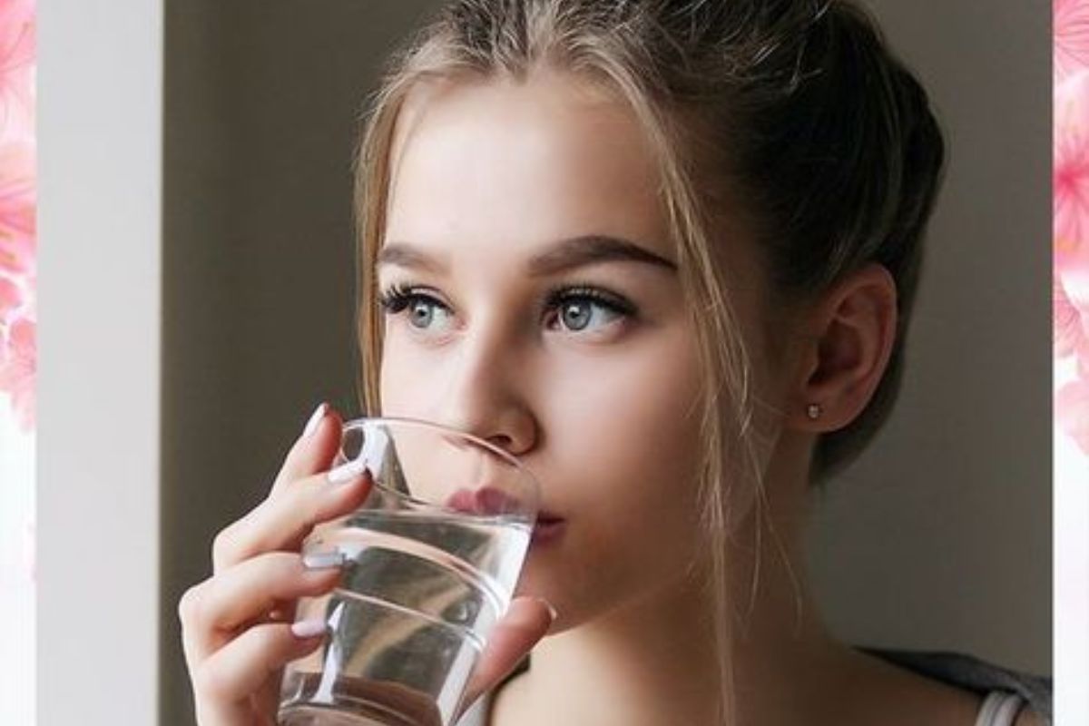 Drinking water for skin health